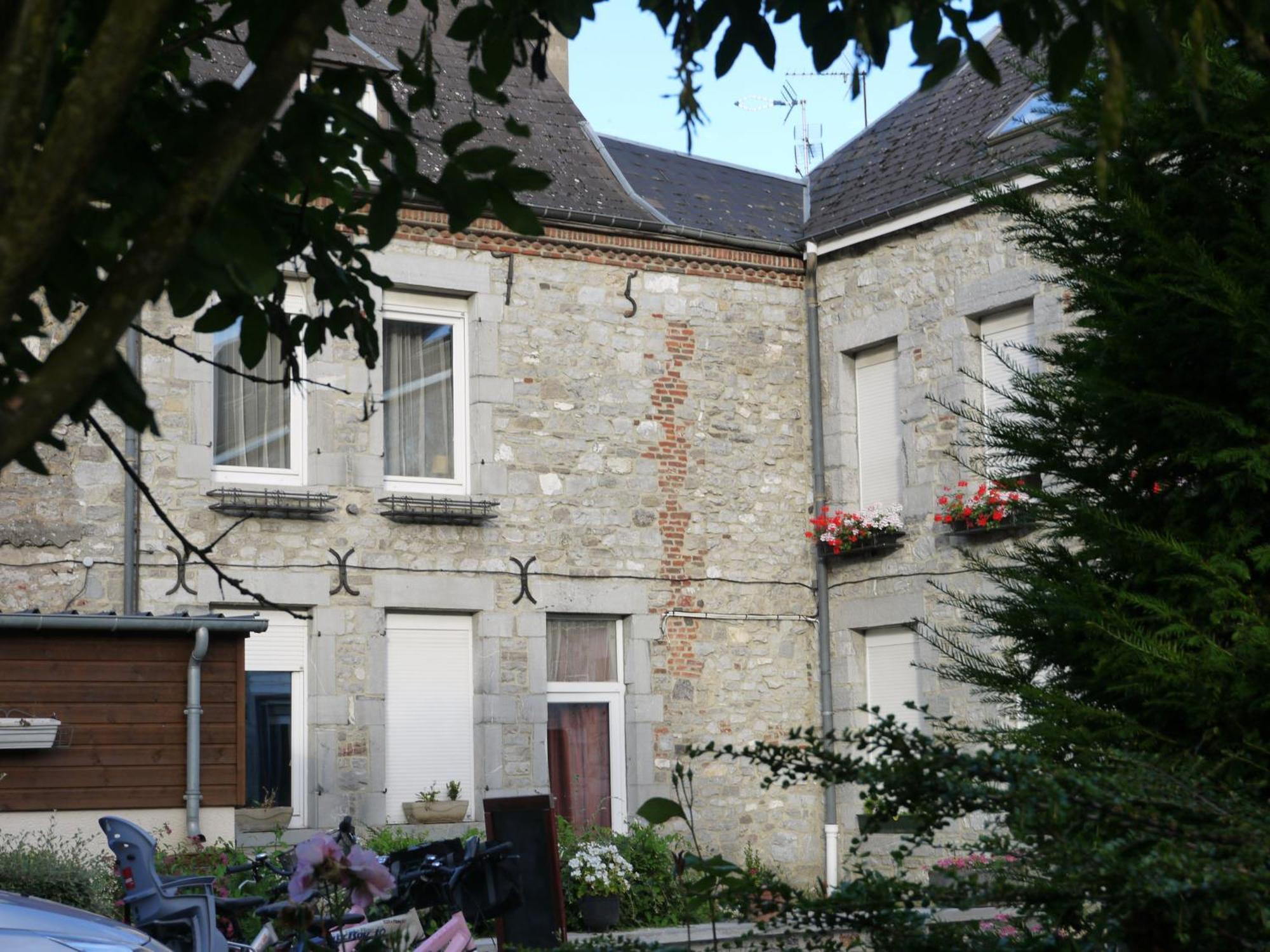 Hotel Val Saint Hilaire Givet Extérieur photo