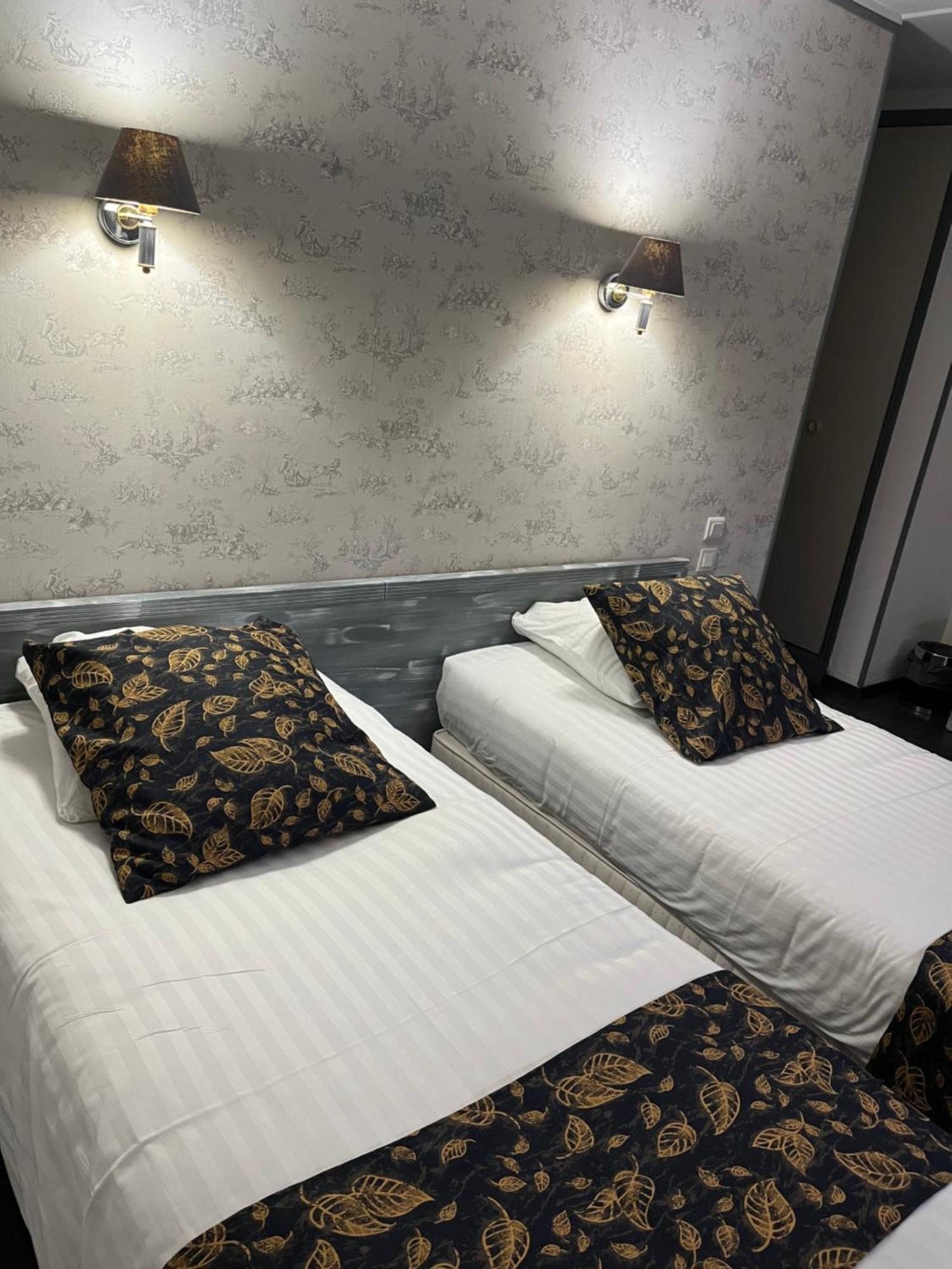 Hotel Val Saint Hilaire Givet Extérieur photo