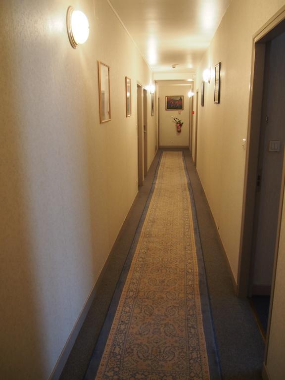 Hotel Val Saint Hilaire Givet Extérieur photo